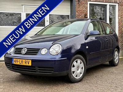 Occasion VW Polo Highline 75 PK (55 kW) 2003 Blauw (metallic) Hatchback