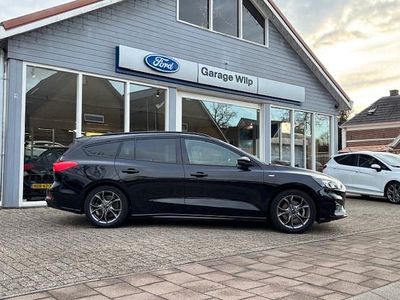Zwart Occasion 2022 Ford Focus Business Edition Stationwagen | € 16.995 (Eerlijke prijs)