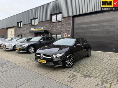 Zwart Gebruikt 2019 Mercedes A200 Premium Hatchback | € 19.999 (Goede deal)