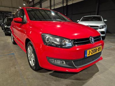 Rood Gebruikt 2014 VW Polo Life Hatchback | € 5.499 (Eerlijke prijs)