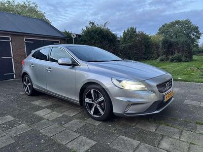 Grijs Gebruikt 2015 Volvo V40 Ocean Race MPV | € 9.275 (Iets duurder)