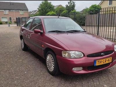 Occasion Ford Escort 90 PK (66 kW) 1995 Rood Sedan