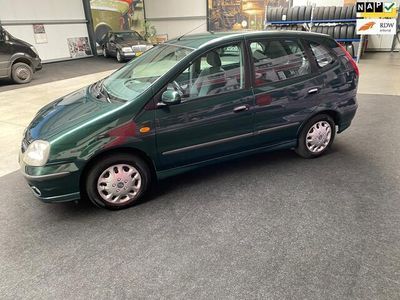 Nissan Almera Tino