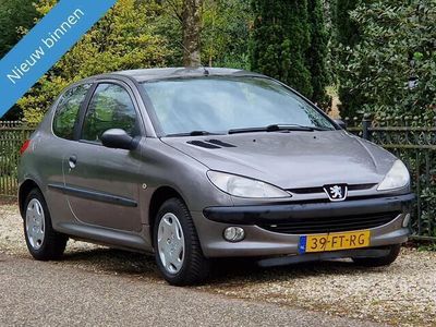 tweedehands Peugeot 206 1.6 XT