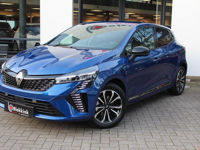 Blauw Occasion 2024 Renault Clio V Techno Hatchback | € 23.900 (Eerlijke prijs)