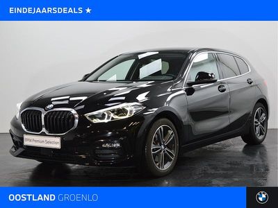 Zwart Gebruikt 2023 BMW 118 Sport Line Hatchback | € 23.950 (Eerlijke prijs)