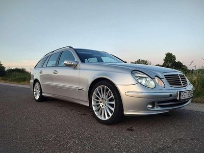 Mercedes E320