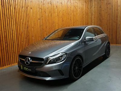 Grijs (metallic) Gebruikt 2016 Mercedes A180 Edition Hatchback | € 14.900