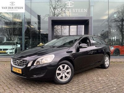 tweedehands Volvo V60 1.6 T3 Momentum Elek. Stoel Memory l Navigatie l Stoelverwarming l Cruise controle l Dealer Onderhouden