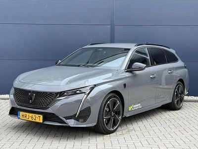 Grijs (metallic) Gebruikt 2025 Peugeot e-308 SW Avantage Stationwagen | € 28.990 (Super prijs)