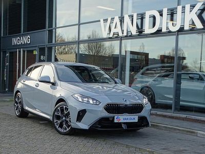 Grijs (metallic) Gebruikt 2025 BMW 120 M Sport Hatchback | € 35.850 (Eerlijke prijs)