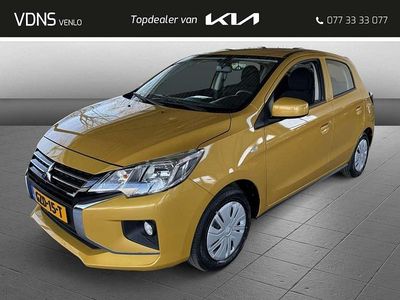 Geel metallic Gebruikt 2024 Mitsubishi Space Star Active Hatchback | € 19.950