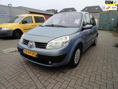 Blauw (metallic) Gebruikt 2004 Renault Scénic II Basis MPV | € 950 (Duur)