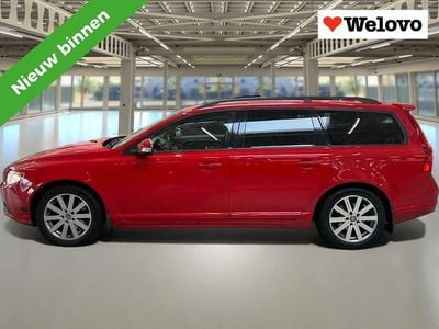 Rood Gebruikt 2009 Volvo V70 Kinetic Stationwagen | € 9.950 (Eerlijke prijs)
