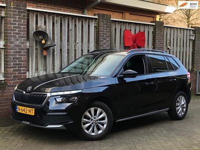 Zwart (metallic) Gebruikt 2021 Skoda Kamiq SUV | € 13.999 (Eerlijke prijs)