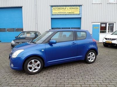 Blauw Occasion 2005 Suzuki Swift GLS Hatchback | € 1.745 (Eerlijke prijs)