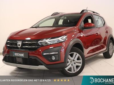 Rood Occasion 2023 Dacia Sandero Comfort Hatchback | € 17.695 (Eerlijke prijs)