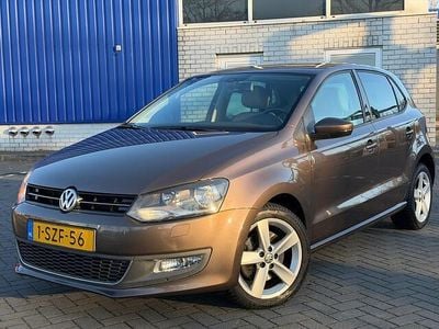 Bruin (metallic) Occasion 2014 VW Polo Highline Hatchback | € 9.995 (Eerlijke prijs)