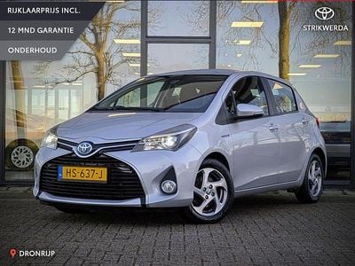Grijs Gebruikt 2015 Toyota Yaris Hybrid Trend Hatchback | € 11.995 (Eerlijke prijs)