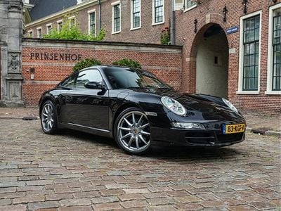 Porsche 911 Carrera