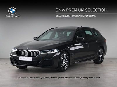 Zwart Occasion 2020 BMW 520 Executive Stationwagen | € 33.850 (Eerlijke prijs)