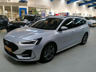 Grijs Occasion 2023 Ford Focus ST-Line Stationwagen | € 23.950 (Eerlijke prijs)