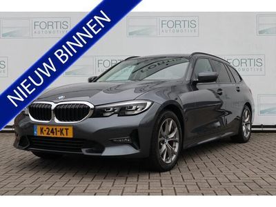 tweedehands BMW 320 3-SERIE Touring i Exe Ed Sportline NL AUTO | VIRTUAL COCKPIT | LED | SPORTSTOELEN | HALF LEDER | CARPLAY | PDC |