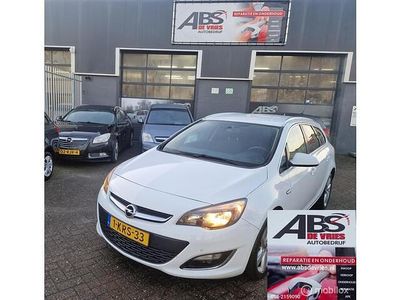 Wit Occasion 2013 Opel Astra Business Stationwagen | € 3.999 (Eerlijke prijs)