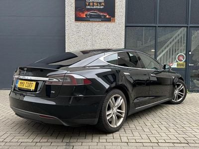 Zwart Gebruikt 2015 Tesla Model S Hatchback | € 17.999 (Eerlijke prijs)