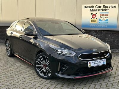 tweedehands Kia ProCeed 1.6 T-GDI GT | Automaat | Panorama | 18"| JBL | Fabrieksgarantie | Dodehoek-assistent - Noodremsyst assist - Snelh-/afstandsreg- Camera