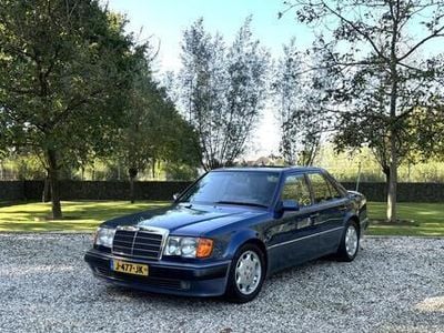 Blauw Occasion 1993 Mercedes E500 Sedan | € 62.750