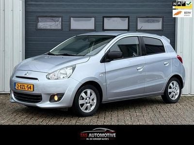 Grijs (metallic) Occasion 2014 Mitsubishi Space Star Instyle Hatchback | € 7.950 (Iets duurder)