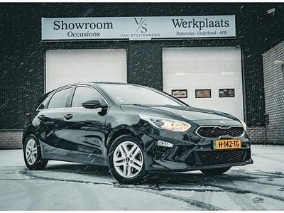 Zwart Occasion 2020 Kia Ceed Hatchback | € 14.000 (Eerlijke prijs)