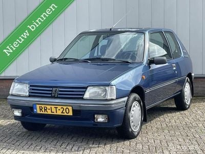 Blauw Gebruikt 1997 Peugeot 205 Hatchback | € 4.995