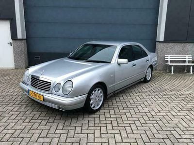 Occasion Mercedes E200 Classic 186 PK (136 kW) 1999 Grijs Sedan