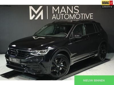 Zwart (metallic) Occasion 2023 VW Tiguan Black Edition SUV | € 47.950 (Super prijs)