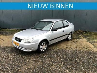 Occasion Hyundai Accent 105 PK (77 kW) 2004 Grijs Hatchback