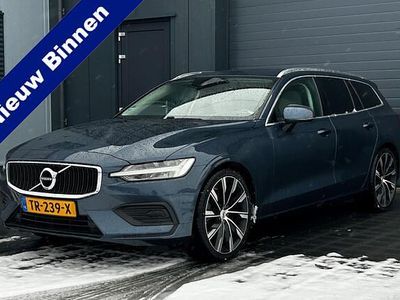 Occasion Volvo V60 Momentum 252 PK (185 kW) 2018 Blauw Stationwagen