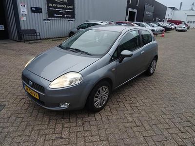 Grijs Occasion 2006 Fiat Grande Punto Hatchback | € 995 (Eerlijke prijs)