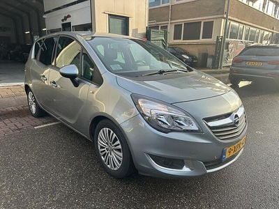 Grijs Occasion 2014 Opel Meriva Design Edition MPV | € 3.750 (Goede deal)