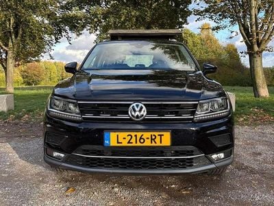 Zwart Occasion 2018 VW Tiguan Highline SUV | € 21.500 (Eerlijke prijs)