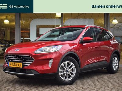 Rood Occasion 2021 Ford Kuga Titanium SUV | € 22.398 (Eerlijke prijs)