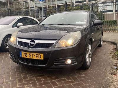 Occasion Opel Vectra Executive 140 PK (102 kW) 2006 Zwart Hatchback