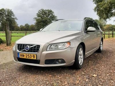 Occasion Volvo V70 Momentum 114 PK (83 kW) 2011 Beige Stationwagen