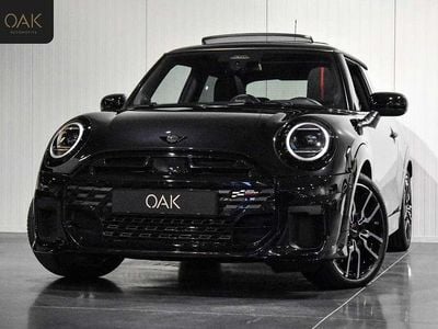 Zwart Gebruikt 2024 Mini Cooper S Hatchback | € 39.900 (Eerlijke prijs)