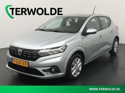 Grijs Occasion 2022 Dacia Sandero Comfort Hatchback | € 13.945 (Eerlijke prijs)