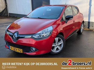 Rood Occasion 2014 Renault Clio IV Dynamique Hatchback | € 5.900 (Eerlijke prijs)