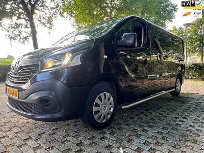 Zwart Gebruikt 2017 Renault Trafic MPV | € 8.450 (Goede deal)