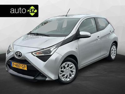 Grijs Gebruikt 2022 Toyota Aygo X-play Hatchback | € 11.900 (Super prijs)
