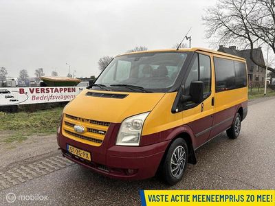 Geel Occasion 2008 Ford Tourneo Van | € 3.024